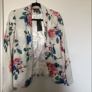 RW & Co Floral blazer in size 2